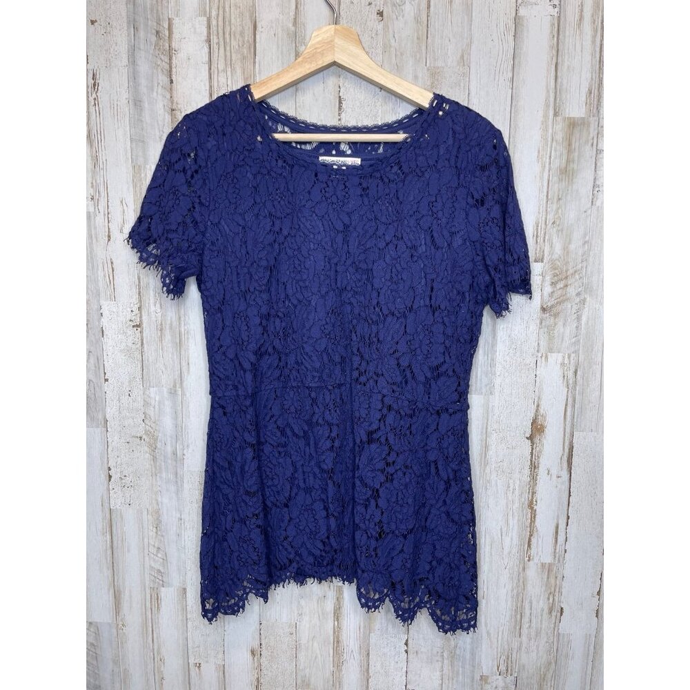 Issac Mizrahi medium navy blue lace top